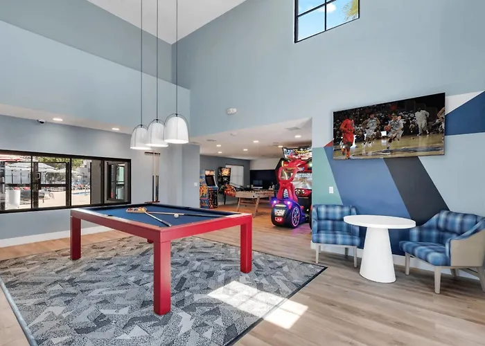 Cozy With Free Parking And Pool * Tempe